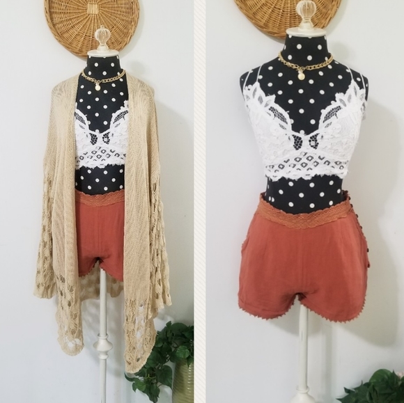 Love Riche Pants - ON THE EDGE RUSTY LACE DETAIL SHORTS